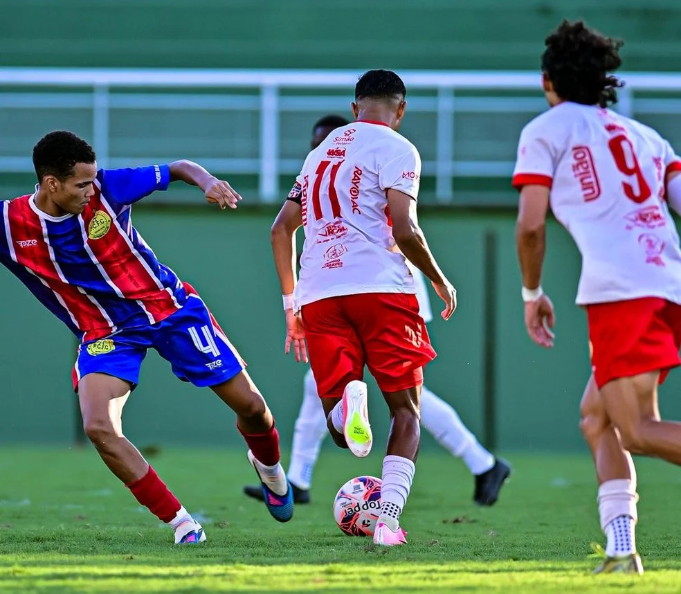 Santa Cruz-AC celebra a vitória por 13 a 0 no Acreano Sub-20