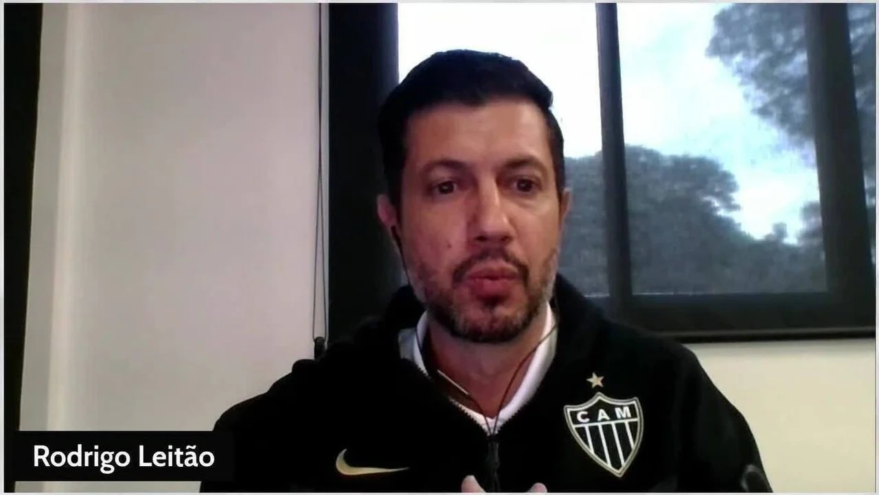 Atlético-MG treina durante as férias em registros de jogadores