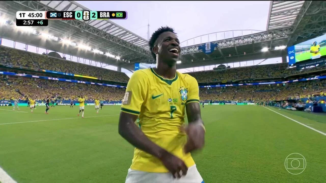 Torcedores celebram e repercussão do jogo na segunda