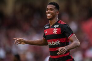 Carlinhos em ação — Jogadores emprestados Flamengo