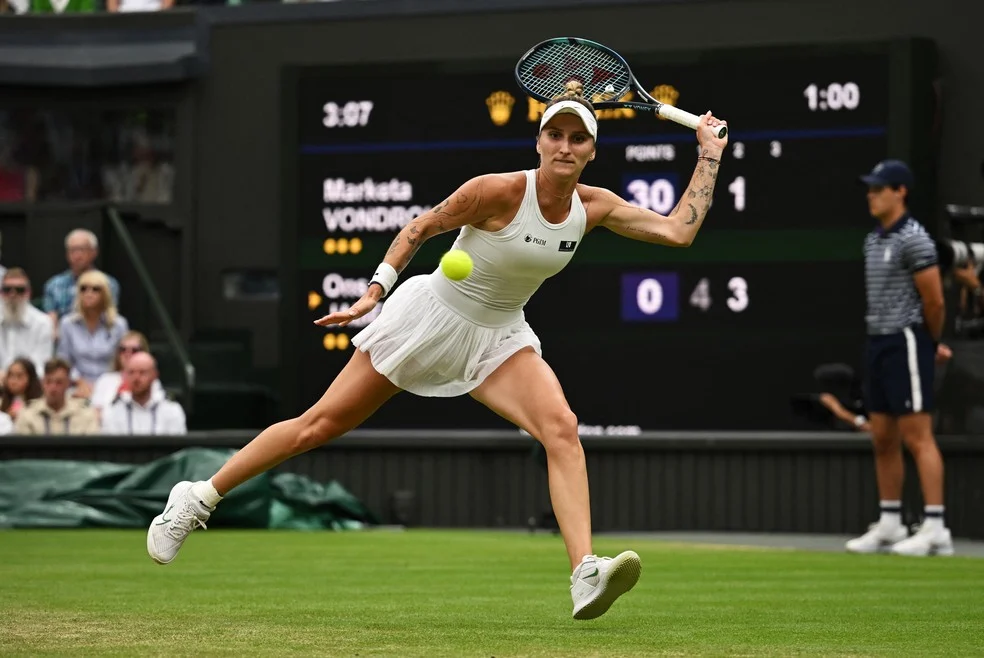 Marketa Vondrousova em Wimbledon — Vondrousova suspensão