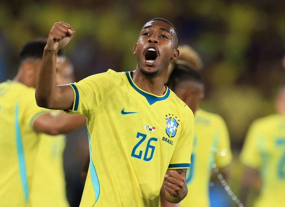 Rayan comemorando durante amistoso — seleções mais valiosas