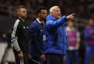França em campo na derrota da França para a Costa do Marfim em amistoso