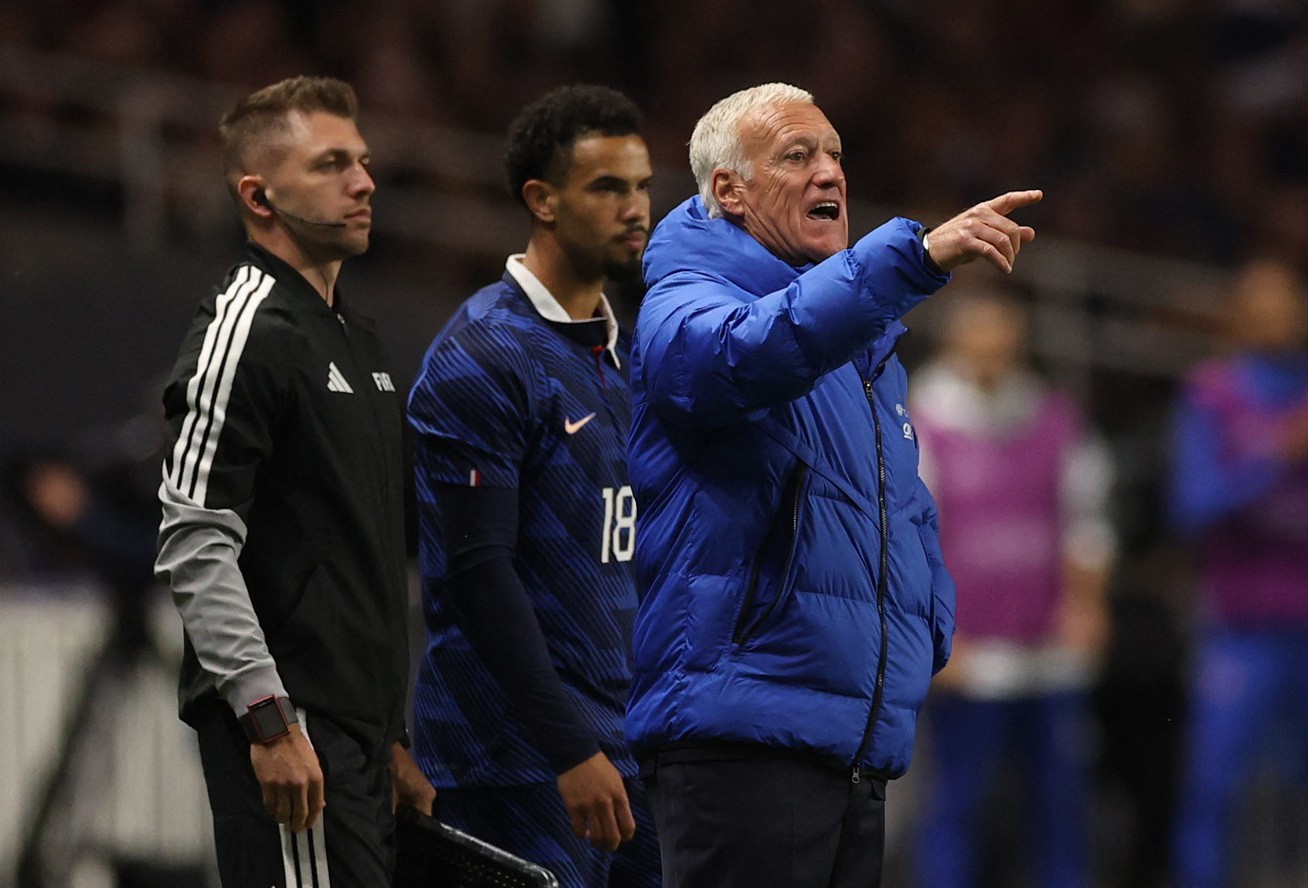 França em campo na derrota da França para a Costa do Marfim em amistoso