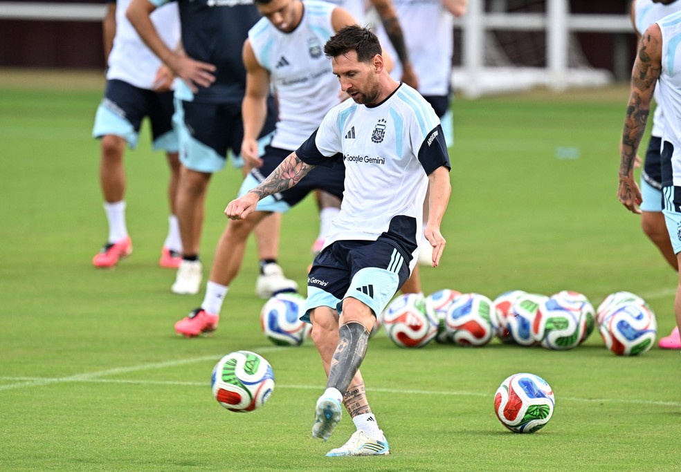 Lionel Messi em treino — Messi último amistoso