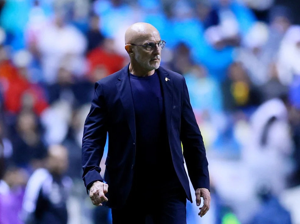 Luis de la Fuente em coletiva; destaque Lamine Yamal na seleção espanhola
