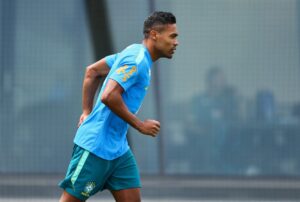 Danilo e Alex Sandro em treino da Seleção Brasileira