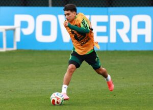 Gilberto Mora em ação com a seleção do México