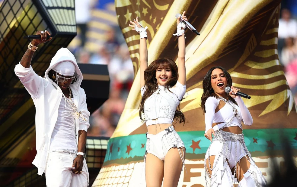 Anitta e Lisa na abertura da Copa em Los Angeles
