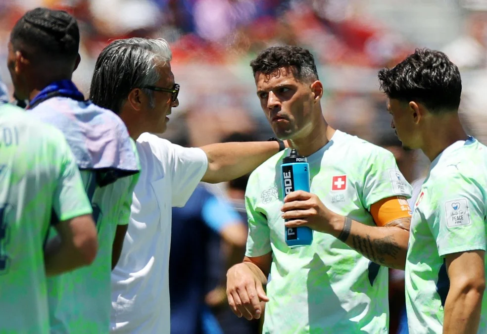 Xhaka critica postura de companheiros durante partida