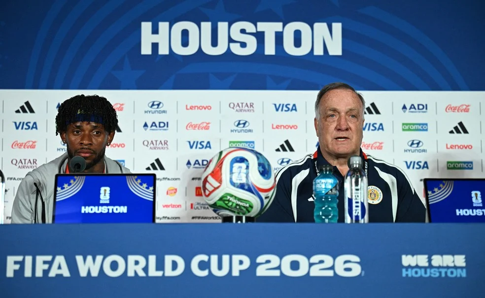 Leandro Bacuna e Dick Advocaat — Curaçao na Copa