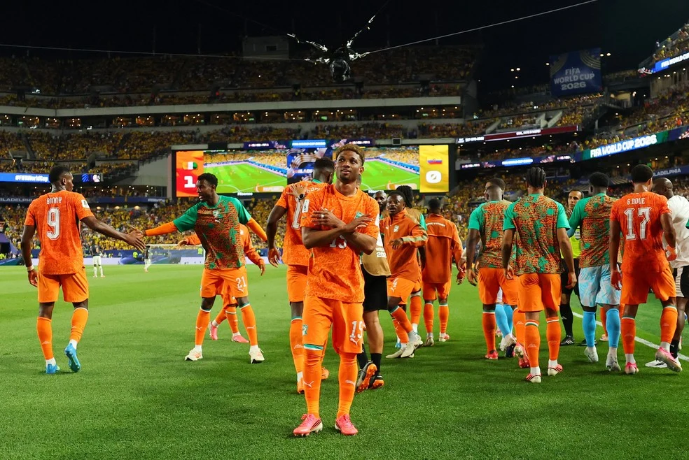 Amid Diallo comemorando gol da Costa do Marfim