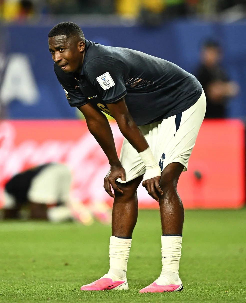 Willian Pacho durante Equador x Curaçao