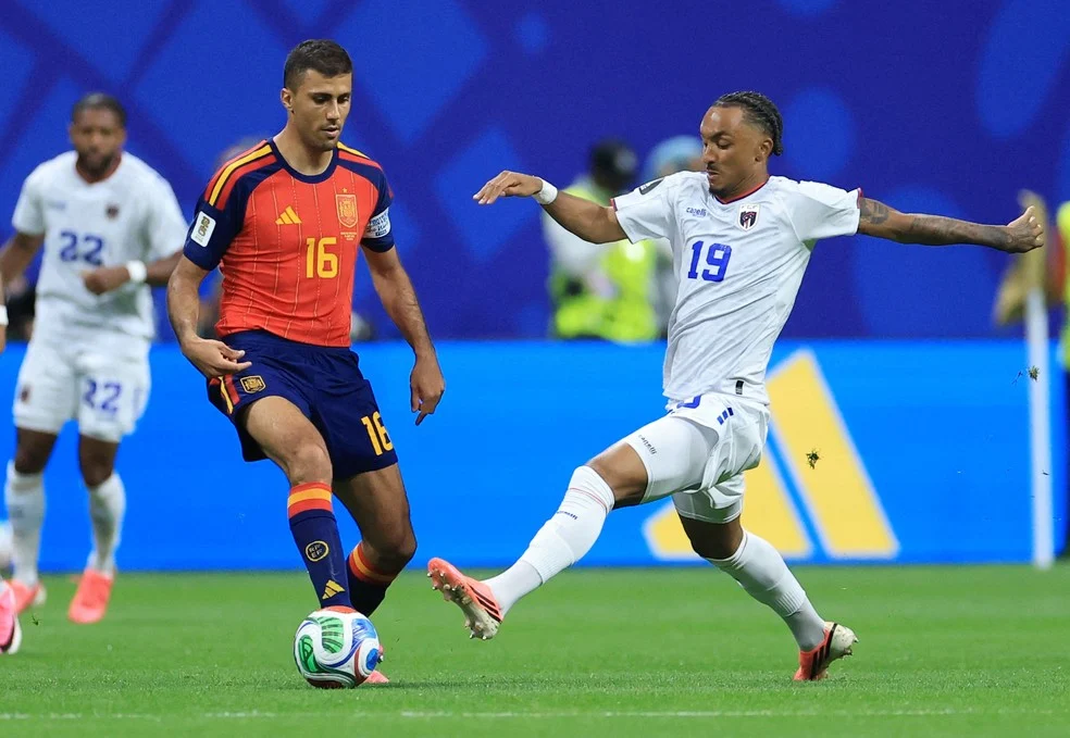 Rodri Cabo Verde em ação durante Espanha x Cabo Verde