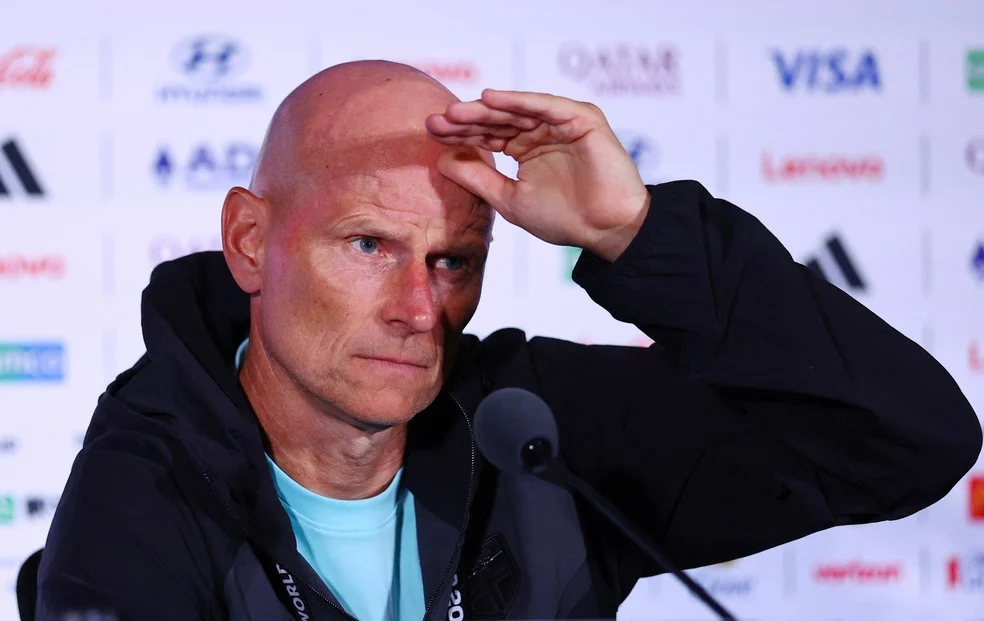 Stale Solbakken em coletiva sobre Strand Larsen e a Noruega