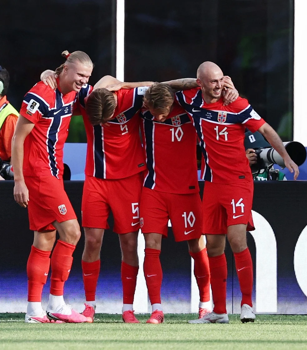 Erling Haaland e Martin Odegaard — Escola da Seleção