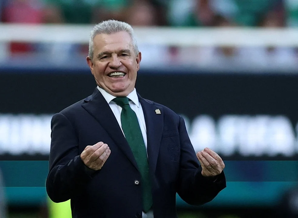 Javier Aguirre durante partida — México Copa do Mundo