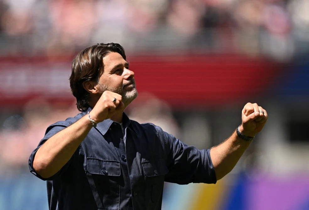 Mauricio Pochettino vibra com torcida dos EUA em Seattle