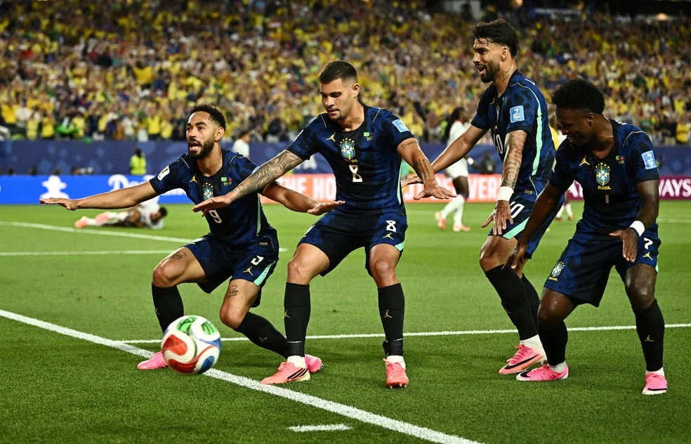Jogadores da seleção em preparação para Brasil Escócia