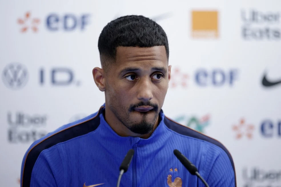 William Saliba em coletiva — Saliba não está 100%