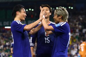 Comemoração do Japão após vitória — Possíveis adversários do Brasil