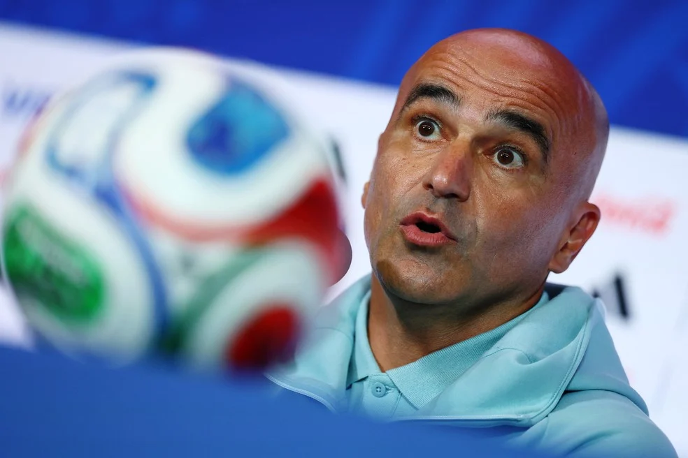 Roberto Martínez em entrevista coletiva — Martínez alfineta imprensa