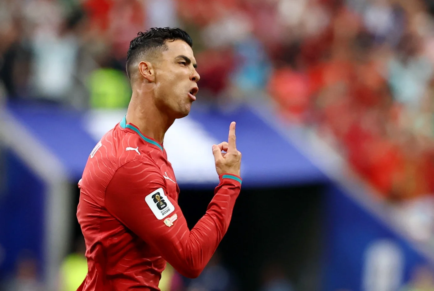 Cristiano Ronaldo em lance do jogo Portugal x Uzbequistão