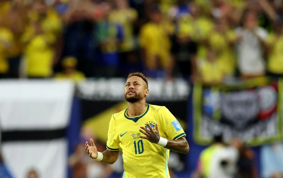 Ancelotti elogia vitória: Neymar entra no jogo Brasil x Escócia