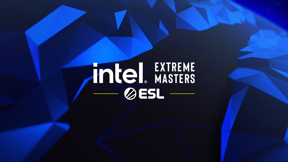 Jogadores em competição de Counter-Strike 2 durante torneio ESL IEM