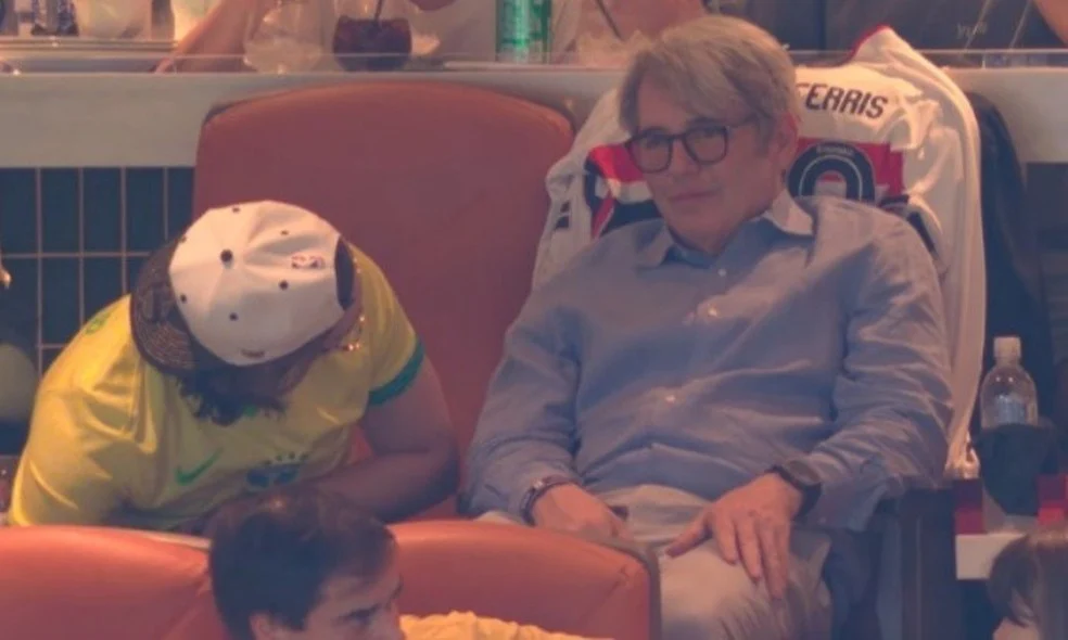 Matthew Broderick com camisa do São Paulo