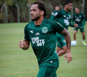 Lucas Rodrigues em ação pelo Goiás
