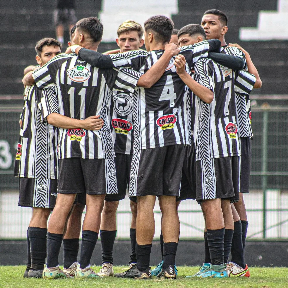 Comercial em busca do Selo de Clube Formador — jogadores e comissão