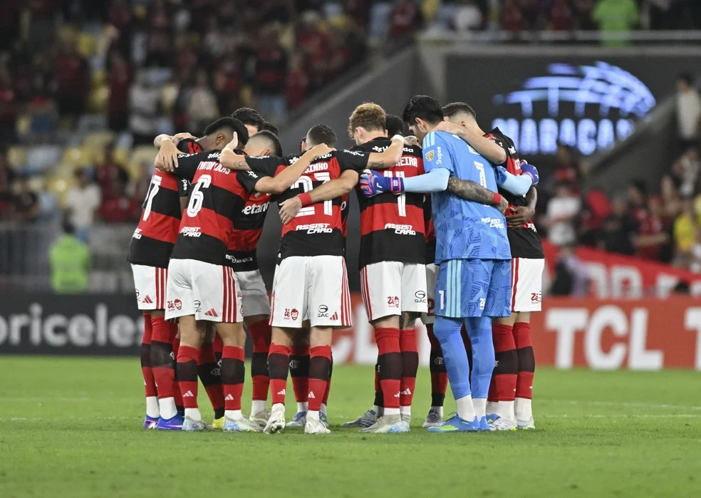 Jogadores do Flamengo no Ninho — calendário do Flamengo
