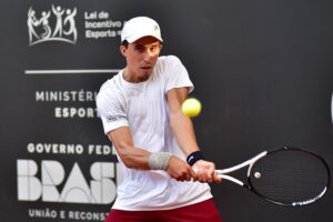 Jogador em ação no Challenger Piracicaba