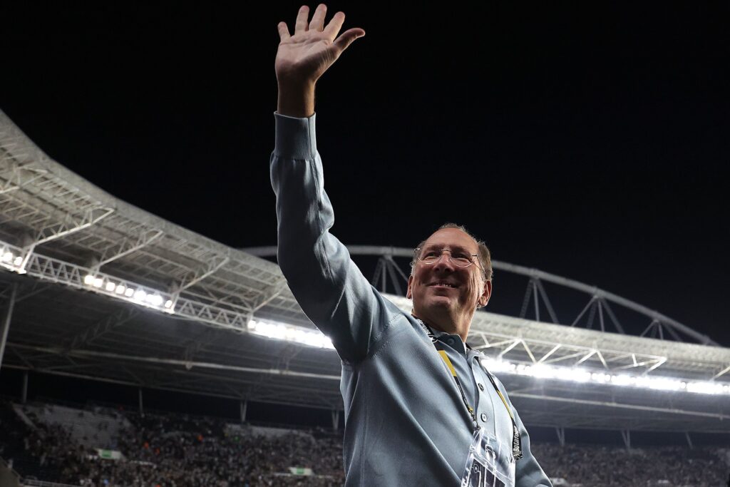 Jogadores do Botafogo durante partida, imagem relacionada à advertência da Anresf