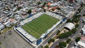 Amazonas x Anápolis no estádio da Colina