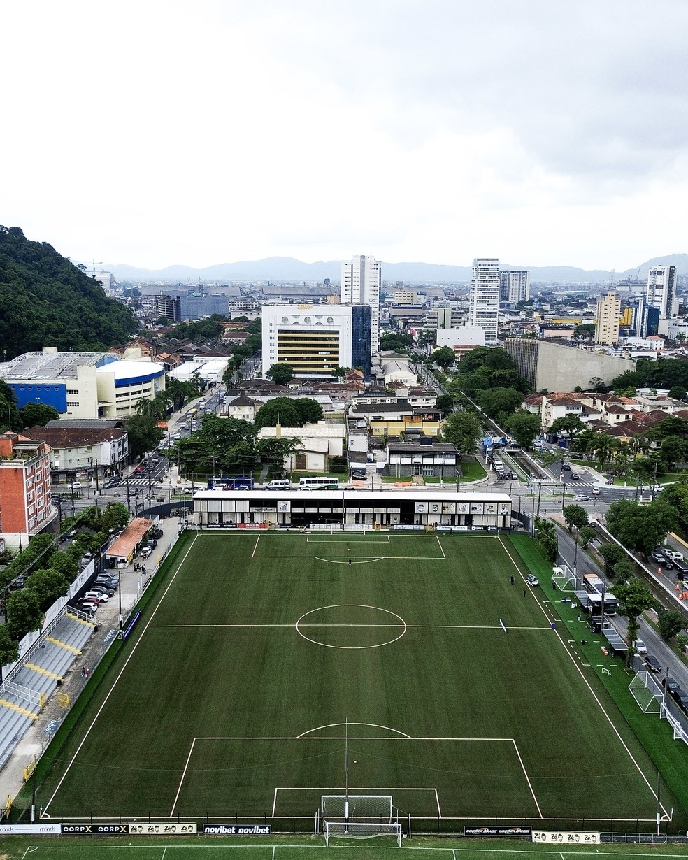 Leilão do CT do Santos — CT Rei Pelé visto do acesso