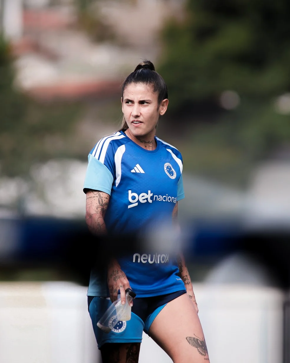 Gaby Soares em ação pelo Cruzeiro — lesão de LCA