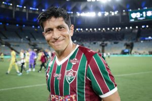 Germán Cano em ação pelo Fluminense no Maracanã