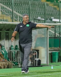 demissão de Celso Rodrigues — Celso em atividade no clube