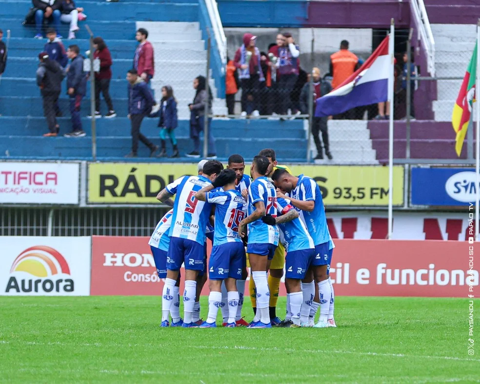 Jogadores do Paysandu buscando jejum fora de casa