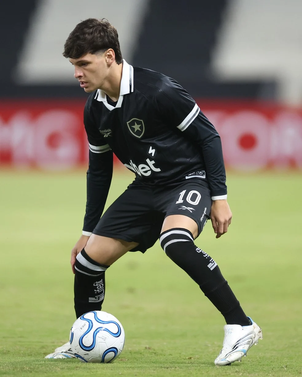 Álvaro Montoro em Independiente Petrolero x Botafogo