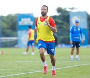 Caio Alexandre em treino do meio campo do Bahia
