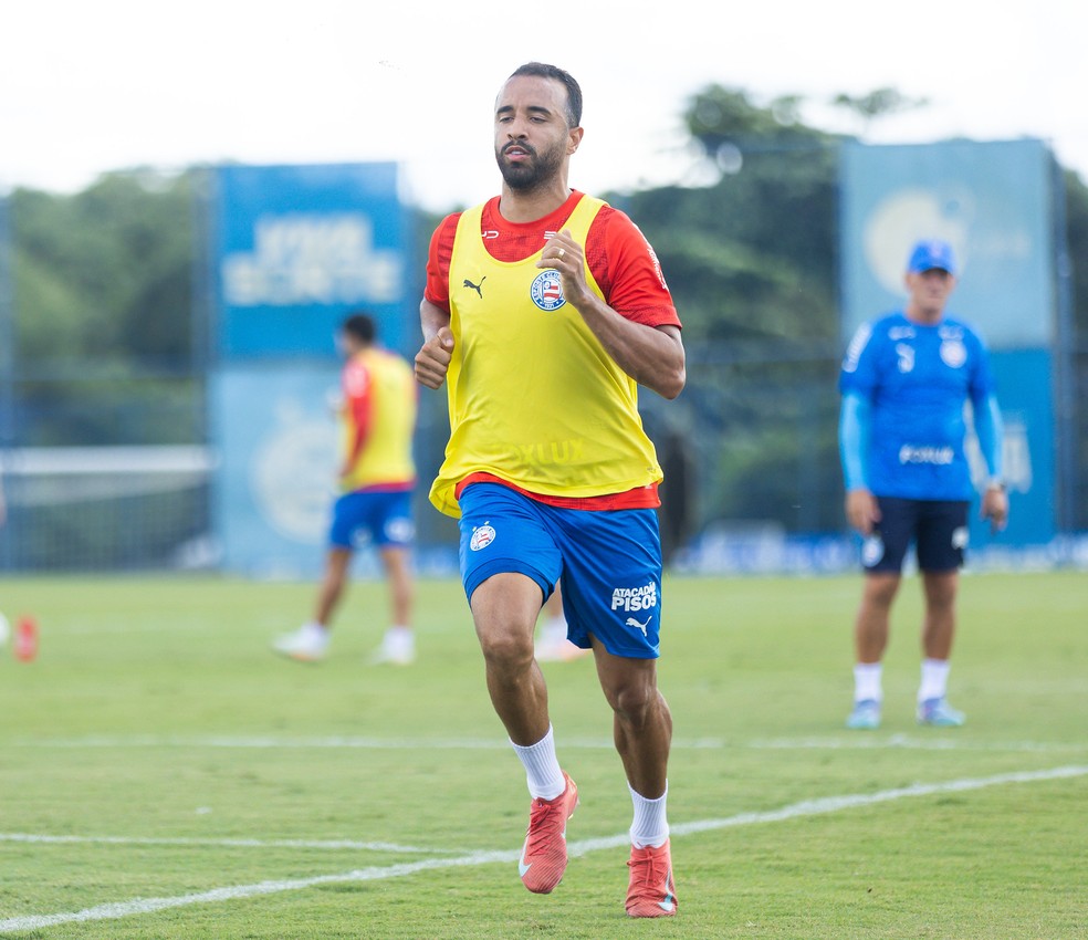 Caio Alexandre em treino do meio campo do Bahia