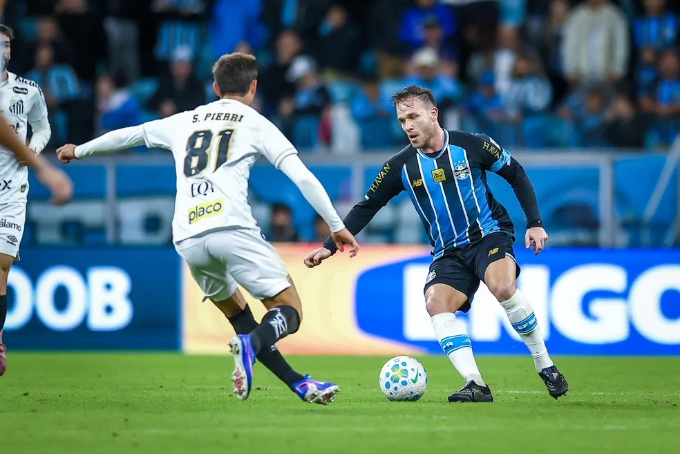 Grupo do Grêmio: Arthur é ausência na reapresentação