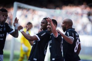 Jajá comemora gol do Remo — Receitas do Remo em alta