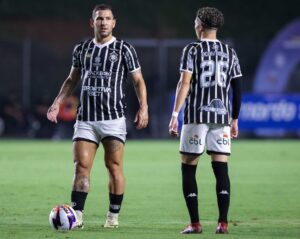 Jogadores do Rio Branco-ES em preparação para duelo decisivo