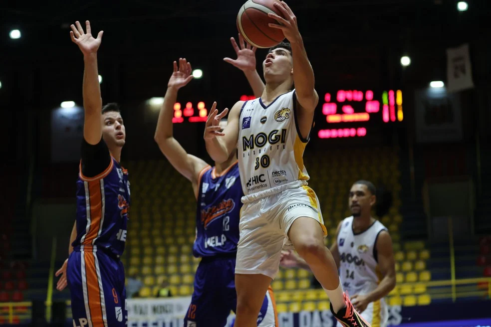 Mogi Basquete no Hugo Ramos na estreia da LDB 2026