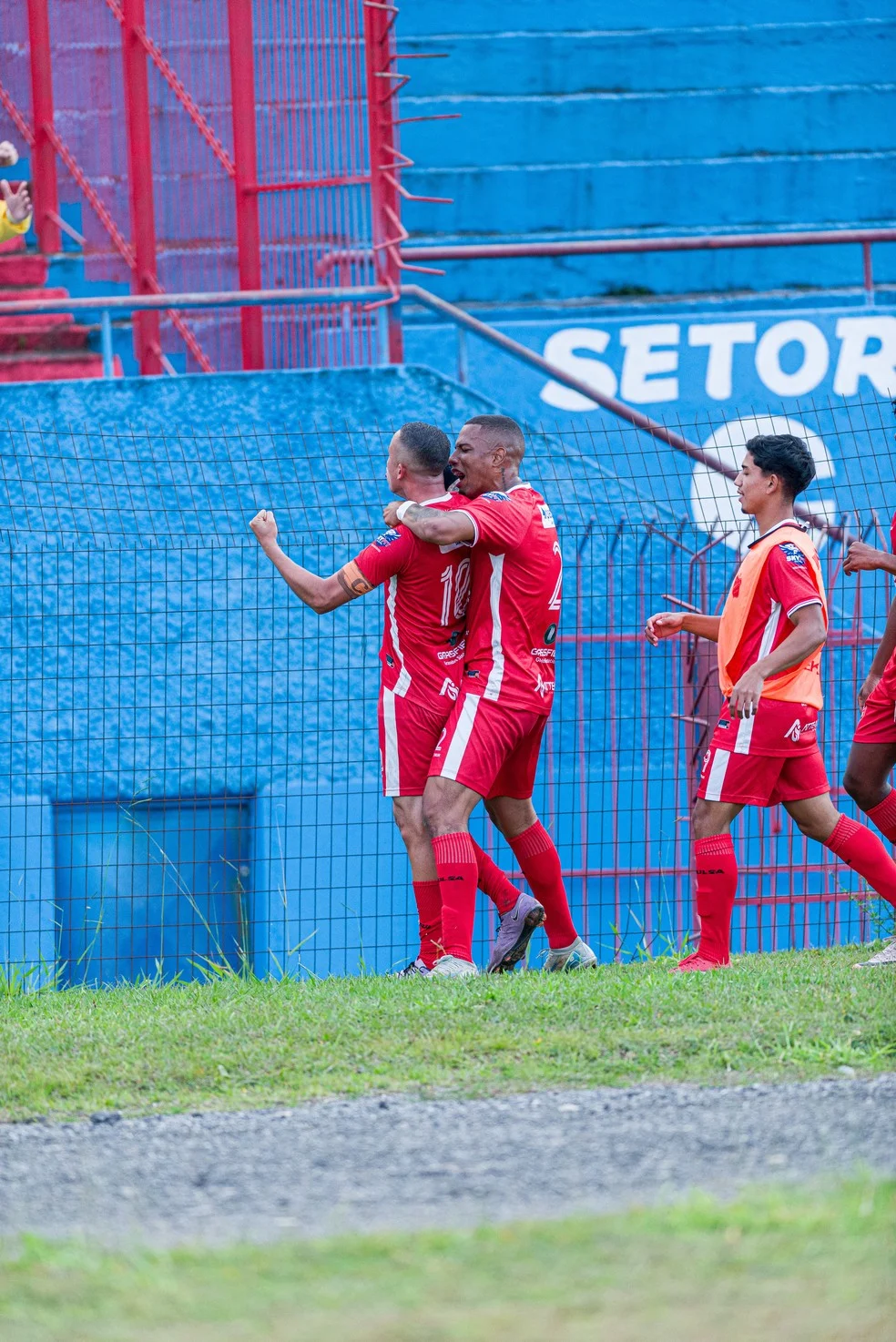 Jogadores do União Mogi comemoram classificação na Bezinha