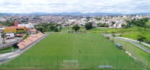 Partida entre Coimbra e Aymorés no Estádio Flávio Guimarães — Coimbra e Aymorés